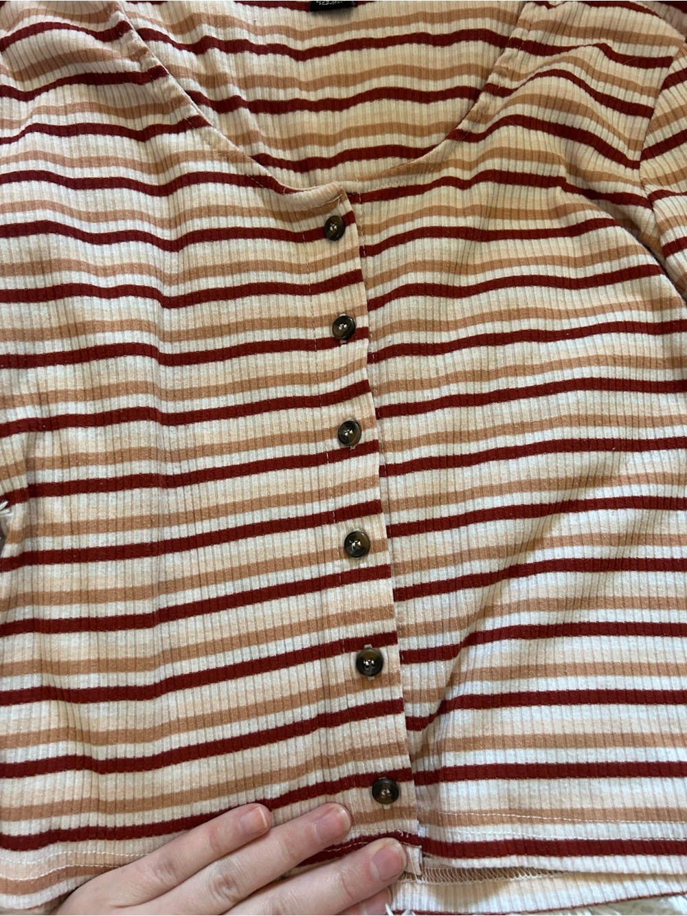 Justify Top - Picture 2 of 4